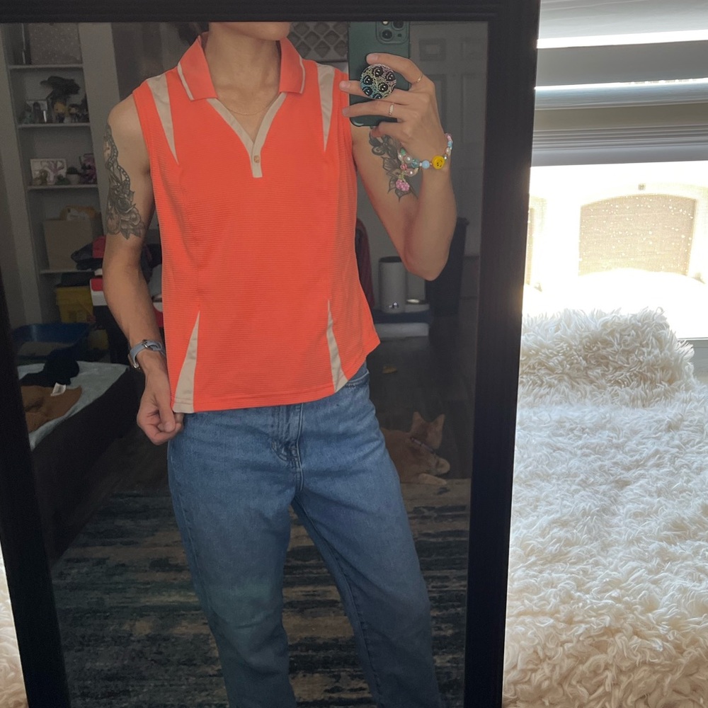 Coral golf top
